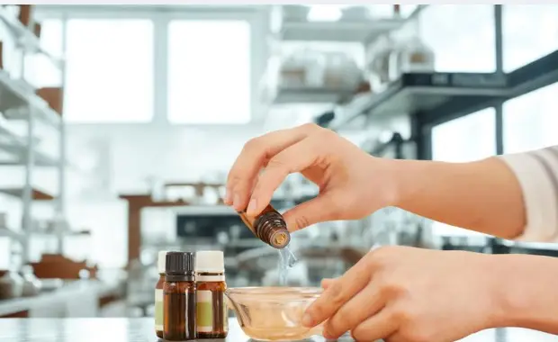 Preparación de aceites ozonizadosion-laboratorio Preparación de aceites en laboratorio representando el proceso de obtención de aceites ozonizados a partir de aceites vegetales.